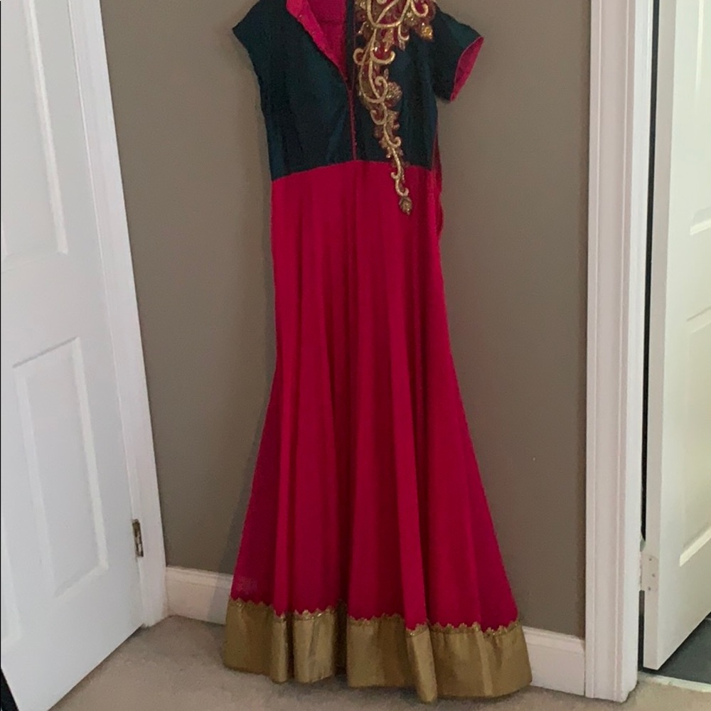 Sari only worn once to a wedding!